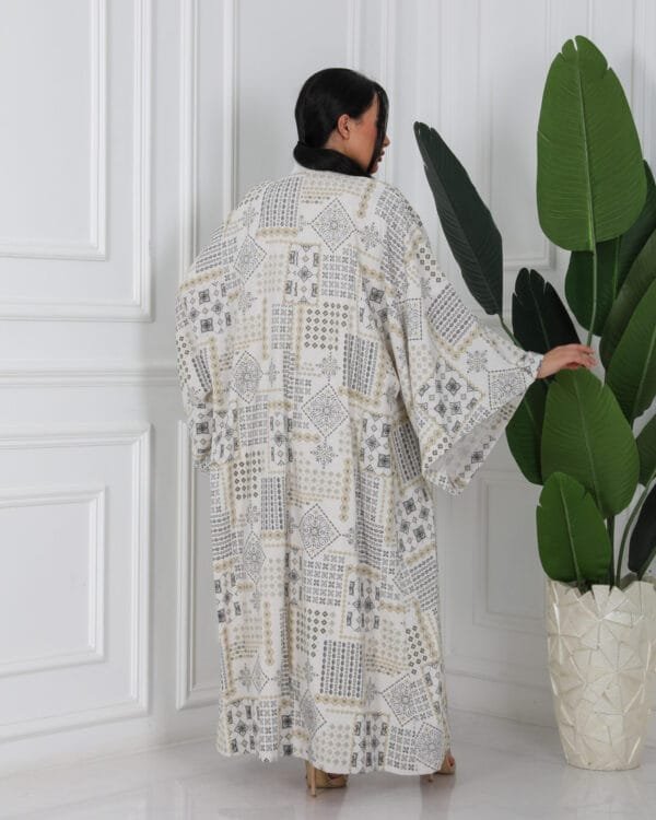 off-white & Black Jacquard Linen Abaya - Image 4