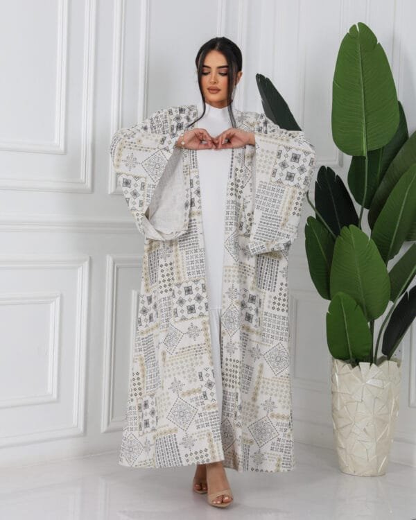 off-white & Black Jacquard Linen Abaya - Image 5