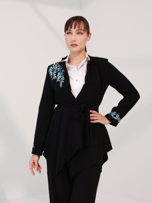 Black Embroidered suit - Image 6