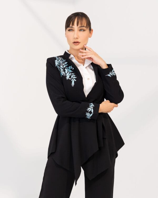 Black Embroidered suit - Image 2